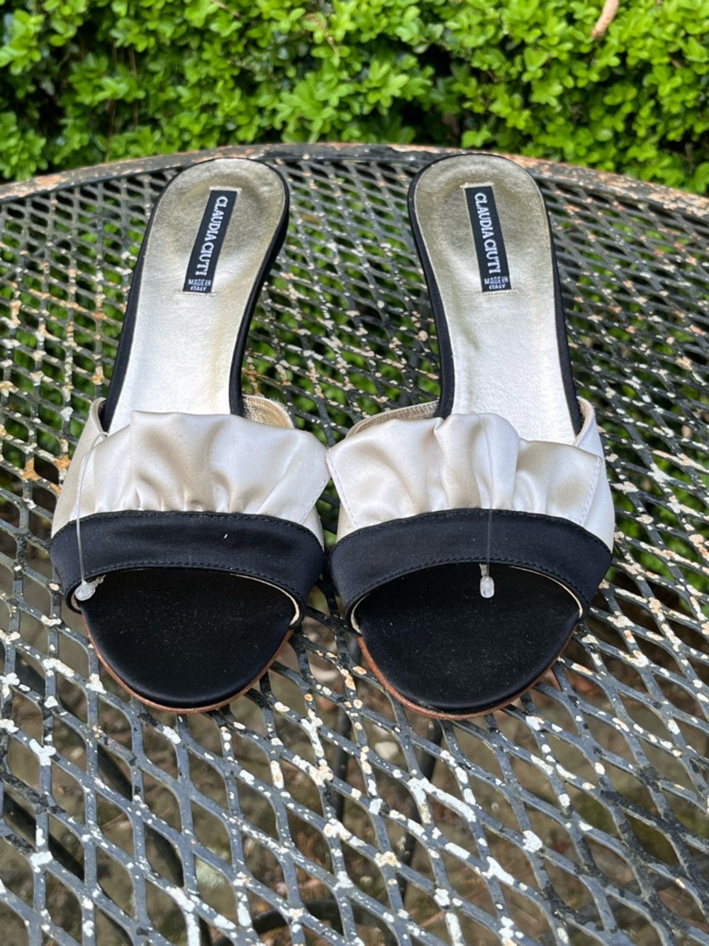 Claudia Ciuti  Black and Ivory Ruched Slide Mules